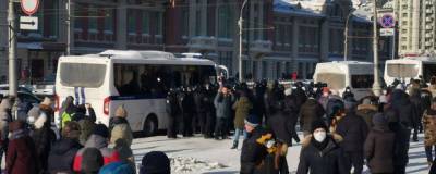 Алексей Навальный - Стало известно число задержанных участников митинга за Навального в Новосибирске - runews24.ru - Новосибирск