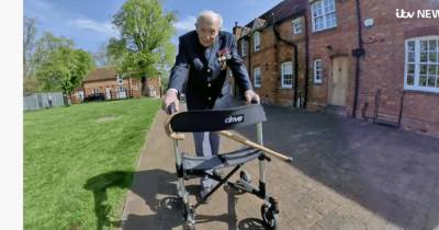 Борис Джонсон - Томас Мур - 100-летний ветеран Том Мур, собравший миллионы для врачей, госпитализирован с коронавирусом - focus.ua - Англия