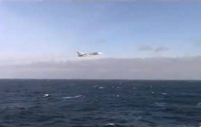 Российский Су-24 пролетел рядом с эсминцем США - korrespondent.net - Россия - США