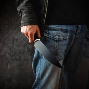 В Запорожье пьяный мужчина угрожал матери ножом - reporter-ua.com - Запорожская обл. - Запорожье
