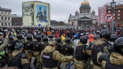 Владимир Путин - Дмитрий Песков - Песков призвал не оценивать кадры жестких задержаний примитивно - dp.ru