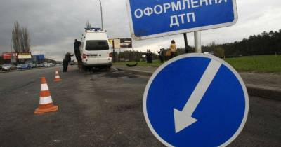 В аварии микроавтобуса и легковушки в Сумской области пострадали четыре человека - tsn.ua - Сумская обл.