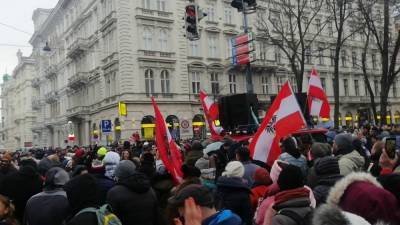"Ни маске, ни дистанции, ни совести": в Австрии тысячи людей вышли на акции против карантина - 24tv.ua - Австрия - Вена