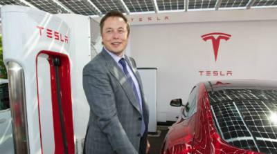 Илон Маск - Илон Маск рассказал, когда появится Tesla Roadster - bin.ua - Украина