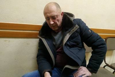 Швырял на пол и бил ногами: омич применял к своим детям «особые» методы воспитания - bloknot.ru - Омск
