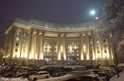 МИД Украины добивается введения санкций против РФ из-за подавления протестов - from-ua.com