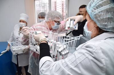 Родион Мирошник - В Донбассе началась вакцинация российским "Спутником V" - tvc.ru - ДНР - ЛНР - Донбасс