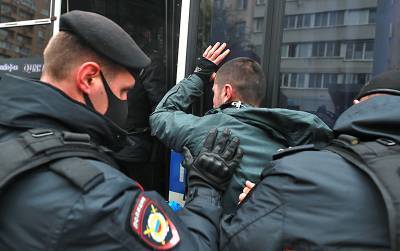 Вячеслав Володин - В УК может появиться статья о призывах к антироссийским санкциям - tvc.ru - Москва