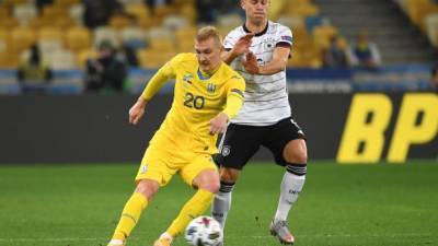 Виктор Коваленко - Руслан Малиновский - "Аталанта" купила футболиста сборной Украины Коваленко за 700 тыс. евро - ru.espreso.tv