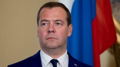 Дмитрий Медведев - Алексей Навальный - Вадим Наумов - Медведев назвал Навального стремящимся добиться власти "политическим проходимцем" - nation-news.ru
