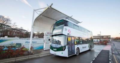 В Шотландии запустили первые в мире двухэтажные автобусы на водороде (ФОТО, ВИДЕО) - delo.ua - Англия - Шотландия