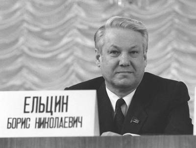 Борис Ельцин - Сергей Медведев - Излить ему душу считалось удачей. Как Борис Ельцин завоевал народную любовь - polit.info - Россия
