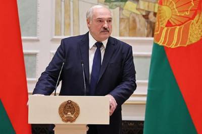 Александр Лукашенко - Лукашенко заявил, что Белоруссия вынуждена отвечать на вызовы и угрозы - argumenti.ru - Белоруссия - Европа