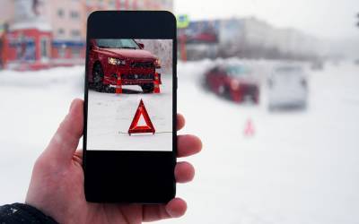 Страховщики рассказали, какое приложение выбрать для оформления ДТП - zr.ru