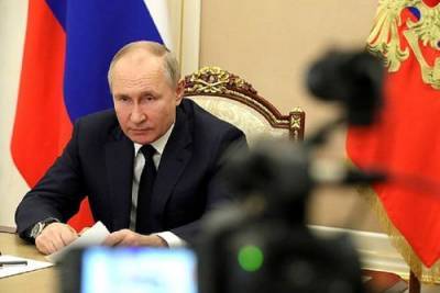 Владимир Путин - Путин призвал заниматься вопросами кибербезопасности в банковской сфере - argumenti.ru