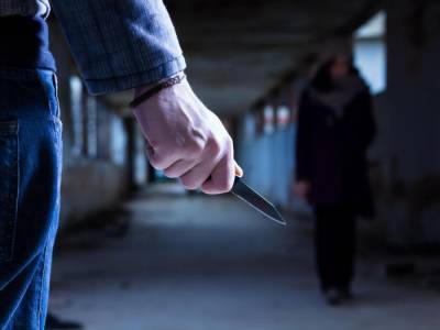 В Брюсселе мужчина с ножом напал на пассажиров метро, среди пострадавших – беременная женщина - gordonua.com - Киев - Бельгия - Брюссель - Нападение
