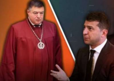 Владимир Зеленский - Александр Тупицкий - Председатель КСУ подал в суд иск к Зеленскому - lenta.ua