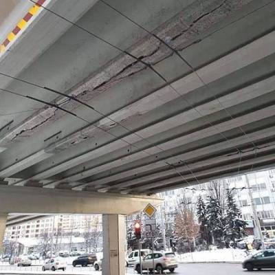 В Киеве на мосту были обнаружены сильные трещины (ФОТО) - enovosty.com - Киев