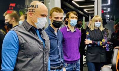 Игорь Артамонов - Артамонов опробовал кресло геймера на турнире по киберспорту - fedpress.ru - Липецкая обл. - Липецк
