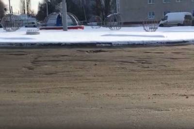 В Московском микрорайоне Брянска на кольце разрушился асфальт - chr.mk.ru - Брянск