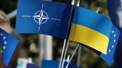 Йенс Столтенберг - Денис Шмыгаль - НАТО продолжит поддерживать Украину в Черном море - ru.slovoidilo.ua - Украина - Крым - Грузия - Турция - Румыния - Болгария - Брюссель