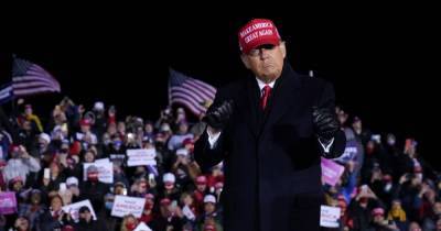 Дональд Трамп - Почти кричал: Трамп очень недоволен выступлениями своих защитников на заседании по импичменту - tsn.ua - США - Британская Империя