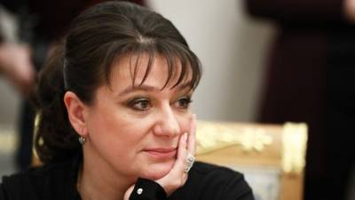 Виталий Милонов - Анастасия Мельникова - Милонова удивил размер зарплаты депутата петербургского ЗАКСа Мельниковой - 5-tv.ru - Санкт-Петербург