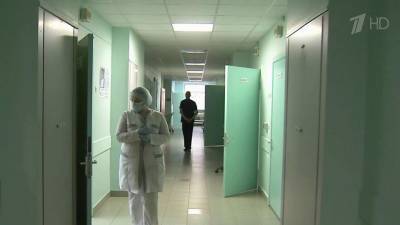 В условиях пандемии врачам Ростовской областной больницы удается сохранить плановое лечение и срочные операции - 1tv.ru - Ростовская обл.