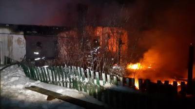 В Башкирии мужчина развел костёр в доме и чуть не погиб в пожаре - bash.news - Башкирия