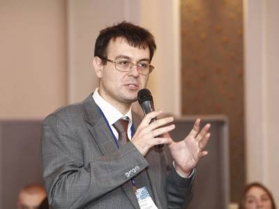 Владимир Зеленский - Даниил Гетманцев - Депутаты должны стимулировать развитие промышленности, а не лоббировать интересы аграрных олигархов – Гетманцев - gordonua.com