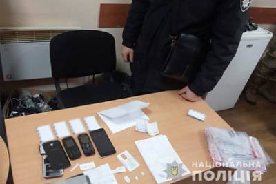Одесские зэки выманили 60 тысяч гривен у десятилетней школьницы - lenta.ru - Черниговская обл. - Одесса