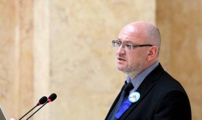 Алексей Навальный - Борис Вишневский - Максим Резник - Петербургскому депутату Максиму Резнику отключили микрофон из-за упоминания Алексея Навального - og.ru - Санкт-Петербург