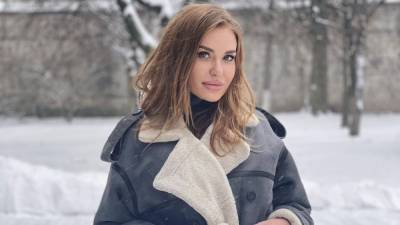 Слава Каминская - В черном пальто: Слава Каминская очаровала зимним образом – фото - 24tv.ua - Мальдивы