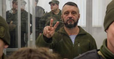 Егор Чернев - На суд по Антоненко пришел "слуга", готов взять музыканта на поруки, — активист - dsnews.ua - Украина - Киев