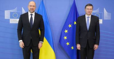 Валдис Домбровскис - Денис Шмыгаль - Украина и ЕС намерены пересмотреть соглашение об ассоциации в части либерализации торговли - delo.ua - Брюссель
