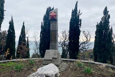 Янина Павленко - В крымском городе захотели построить многоэтажку на месте воинских захоронений - lenta.ru - Ялты
