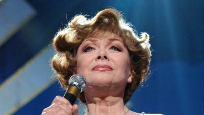 Эдита Пьеха - Стас Пьеха - Эдита Пьеха стала прабабушкой в третий раз - 5-tv.ru - Москва