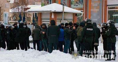 Зорян Шкиряк - Полиция обыскала помещение, где, по мнению Нацкорпуса, находятся "титушки ОПЗЖ" (фото) - focus.ua