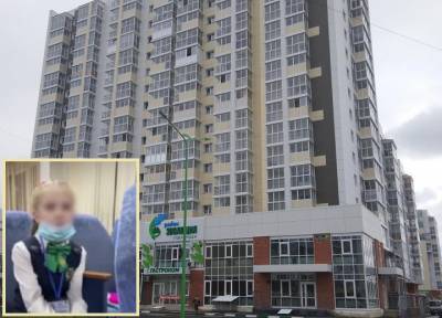 Семь часов в темноте: в Иркутске пропавшую 8-летнюю девочку нашли в лифте - province.ru - Иркутская обл. - Иркутск