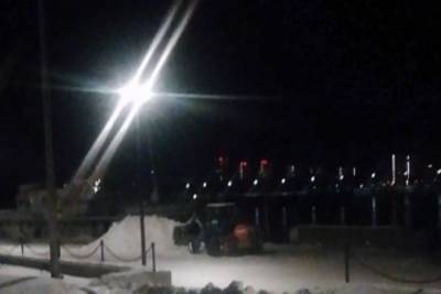 Красноярские дорожники продолжают скидывать снег в Енисей - tayga.info - Красноярск