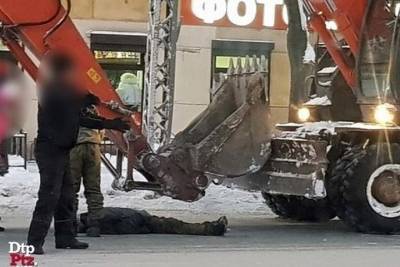 Не приходя в сознание, умер петрозаводчанин, которого сбил экскаватор - karel.mk.ru - Петрозаводск - республика Карелия