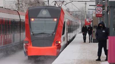 Остановившаяся электричка привела к сбою в движении на МЦД-2 - vesti.ru - Москва - Курск