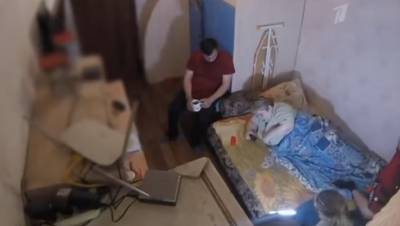 В Кургане семья инвалидов живет на 9 квадратах и их выживают соседи. СК начал проверку - znak.com - Курганская обл.