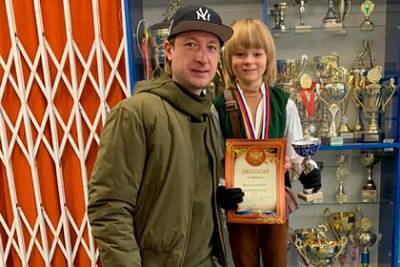 Евгений Плющенко - Александр Плющенко - Сын Плющенко выиграл турнир по фигурному катанию - lenta.ru