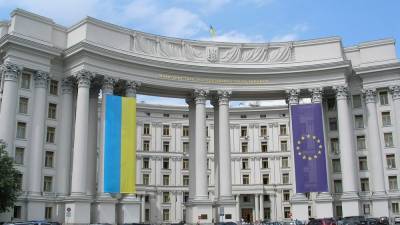 Сергей Михеев - Политолог Михеев назвал фатальную ошибку Украины в отношениях с Западом - inforeactor.ru - США - Киев - Брюссель