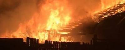 В Тюменской области при пожаре в частном доме погибли два человека, в том числе ребенок - runews24.ru - Тюменская обл. - район Тобольский