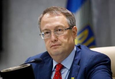 Антон Геращенко - В Украине хотят отменить обязательные письма нарушителям ПДД - facenews.ua