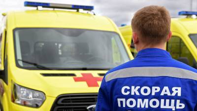 В Москве три школьницы попытались одновременно совершить самоубийство - gazeta.ru - Москва - Санкт-Петербург