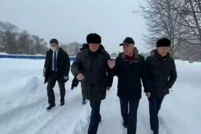 Вячеслав Володин - Перед Вячеславом Володиным в сугробе увяз видеооператор - saratov.mk.ru - Саратов