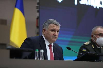 Арсен Аваков - Аваков отметил высокий уровень доверия граждан к МВД - lenta.ua